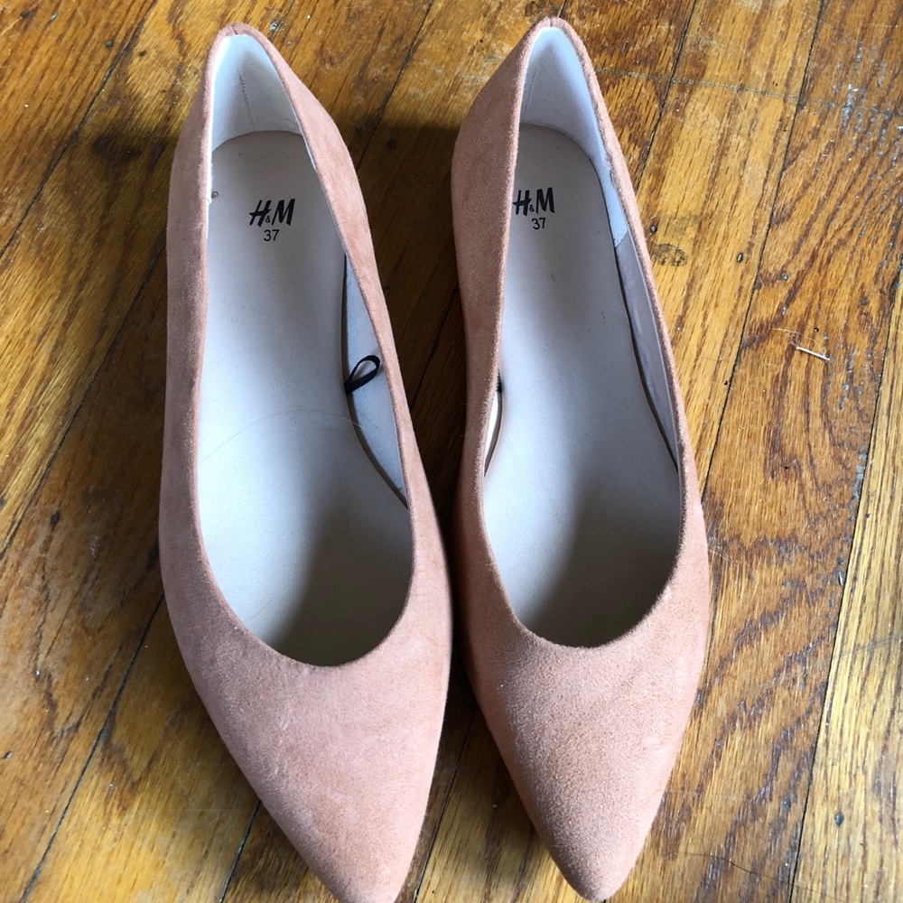 H&M Flats